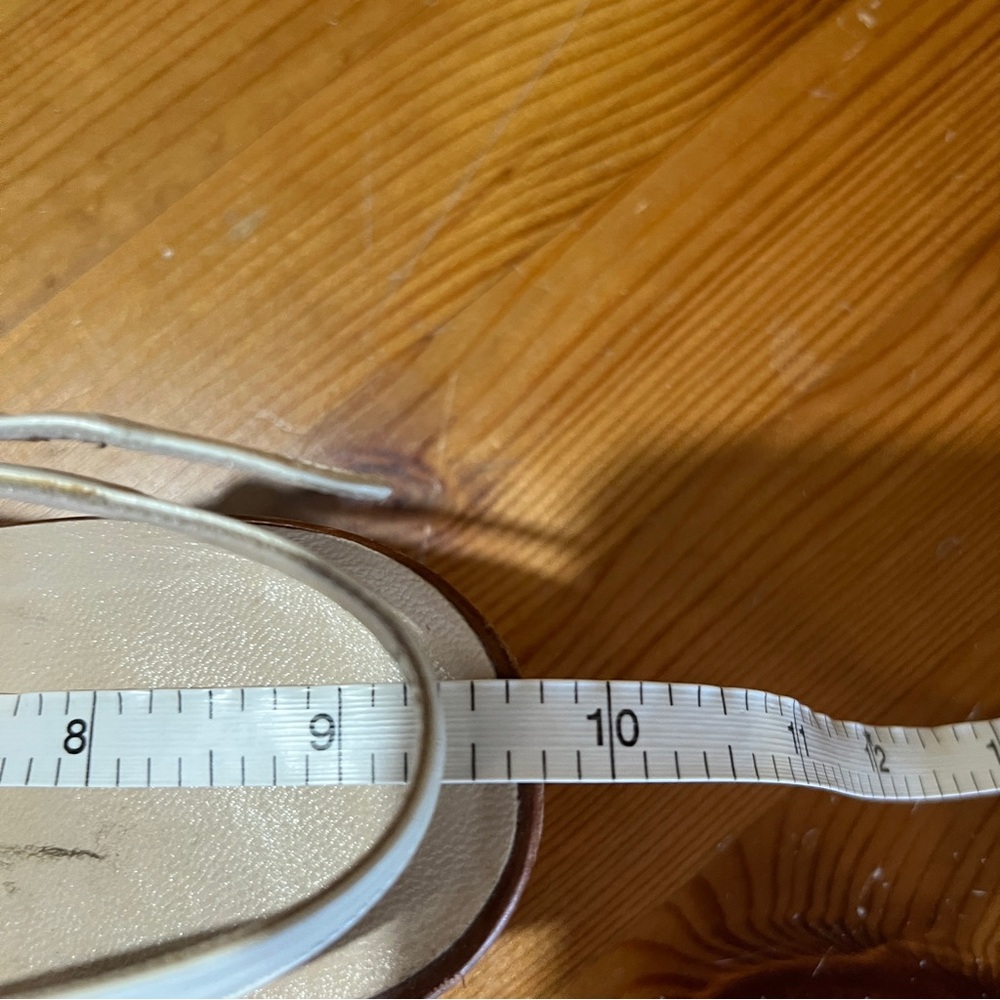 Ferragamo 80s Sling back sz 7.5 AA Shoes w Kitten Heel scratch on toe, see pic - Picture 5 of 9